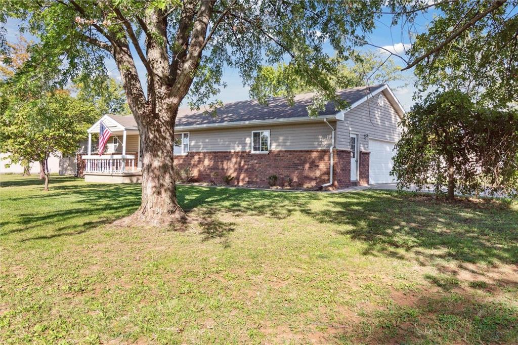 Listing Photo MLS #HMS2513227