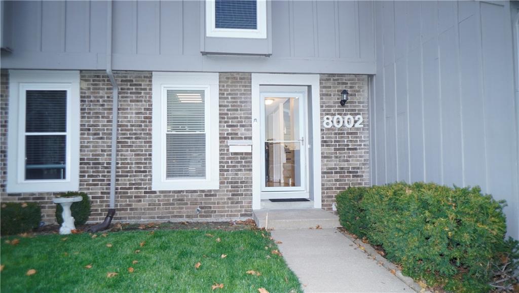 Listing Photo MLS #HMS2519978