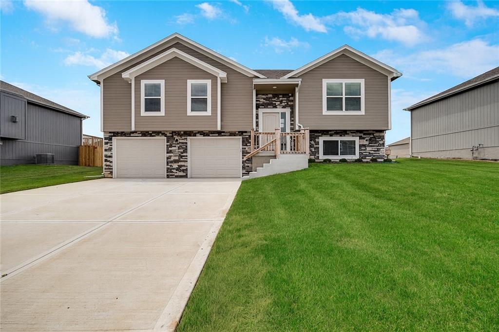 Listing Photo MLS #HMS2528036