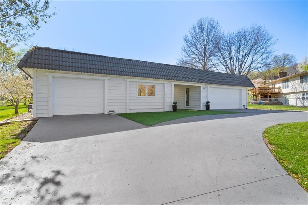 Listing Photo MLS #HMS2530106