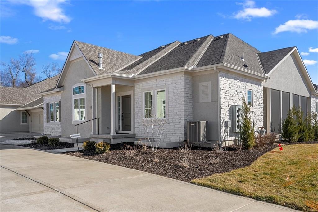 Listing Photo MLS #HMS2531155