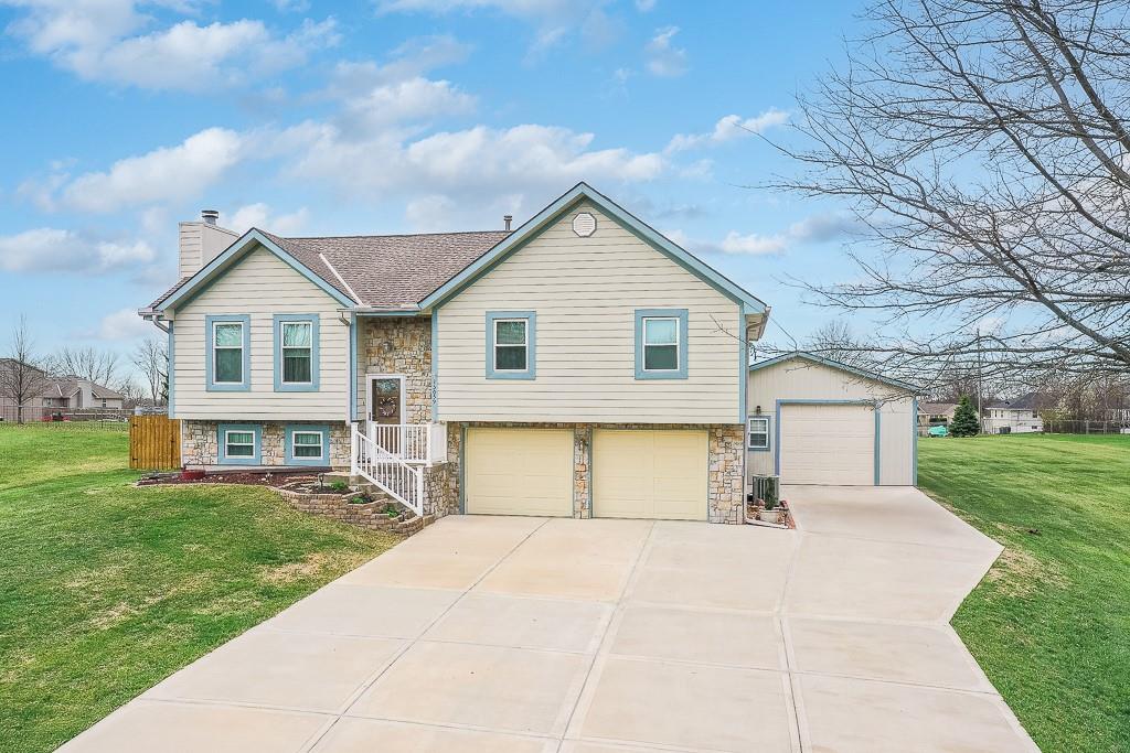Listing Photo MLS #HMS2538276