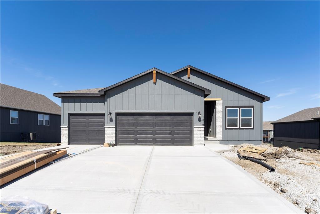 Listing Photo MLS #HMS2539011