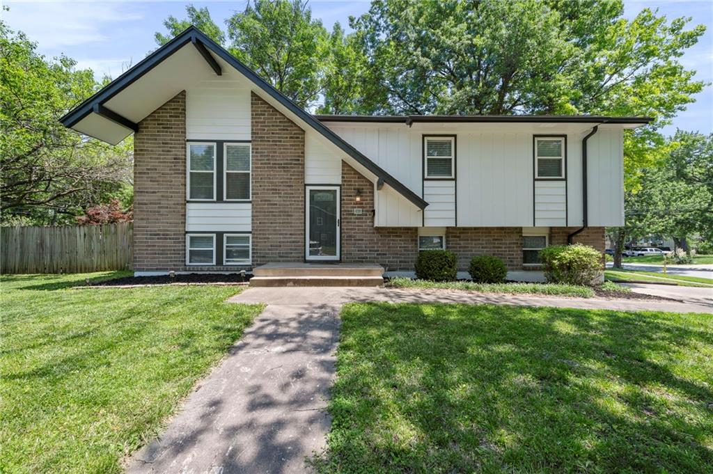 Listing Photo MLS #HMS2542240