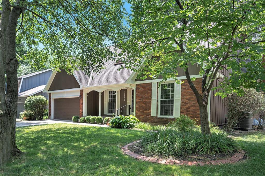 Listing Photo MLS #HMS2544710