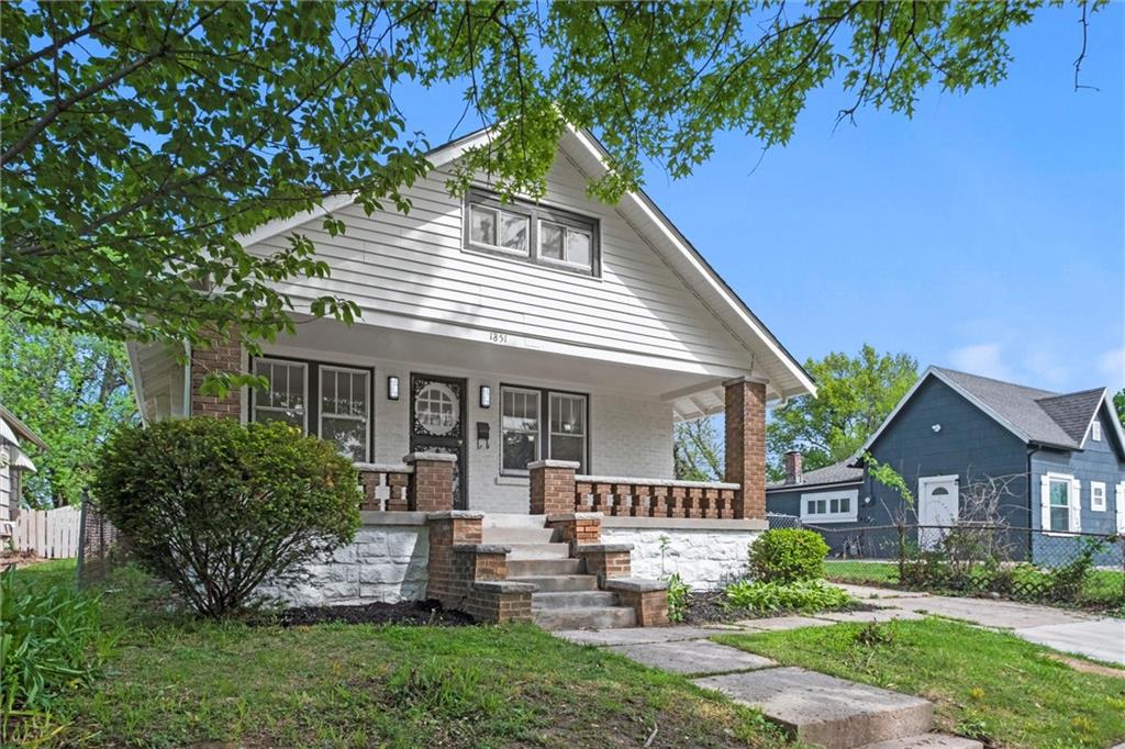 Listing Photo MLS #HMS2545720