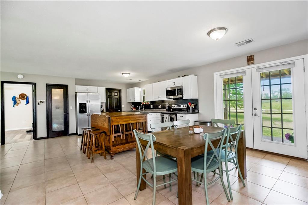 Listing Photo MLS #HMS2546919