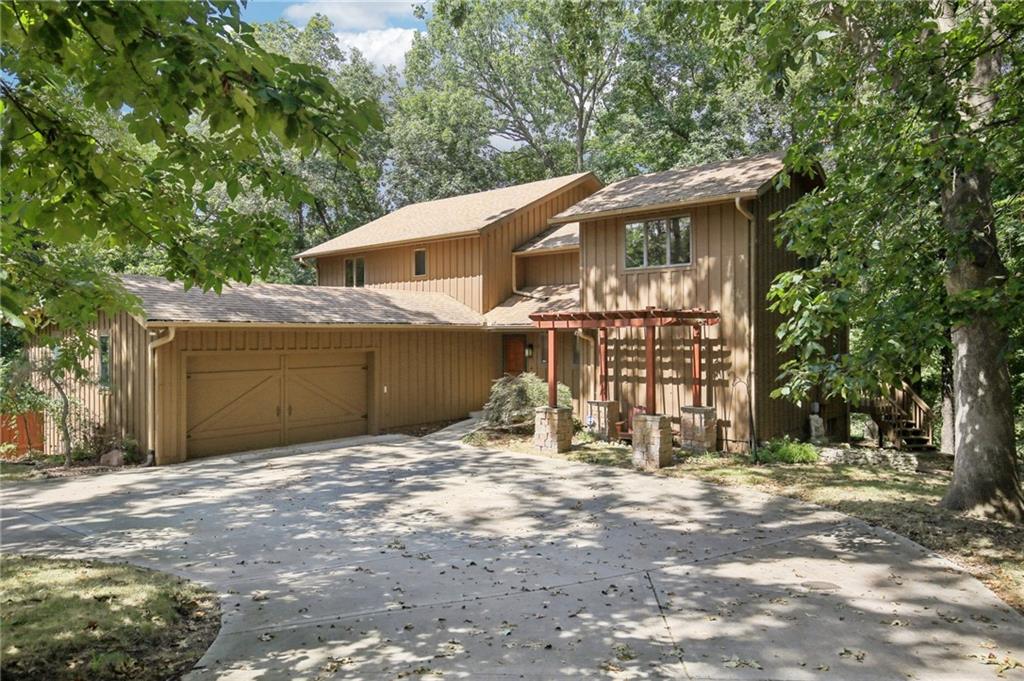 Listing Photo MLS #HMS2547479