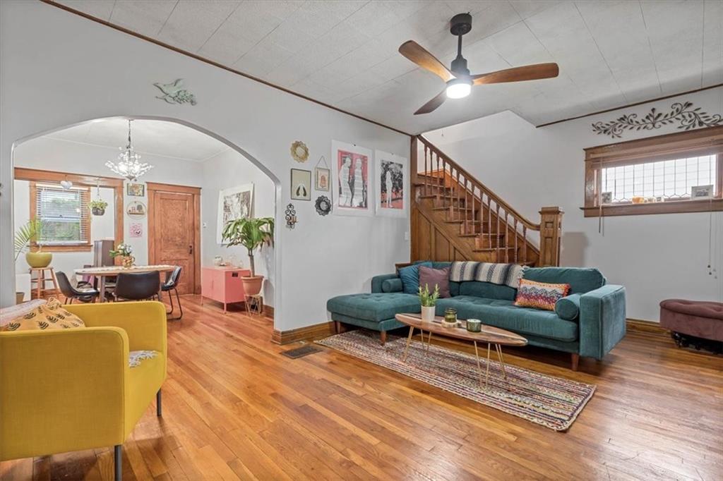 Listing Photo MLS #HMS2547498