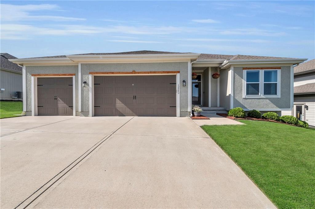 Listing Photo MLS #HMS2547847