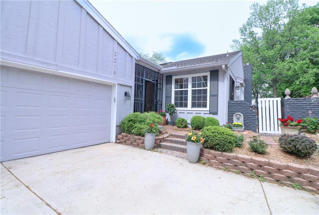 Listing Photo MLS #HMS2548202