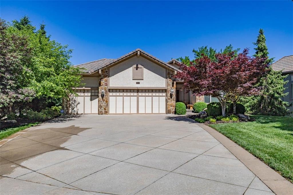 Listing Photo MLS #HMS2549805