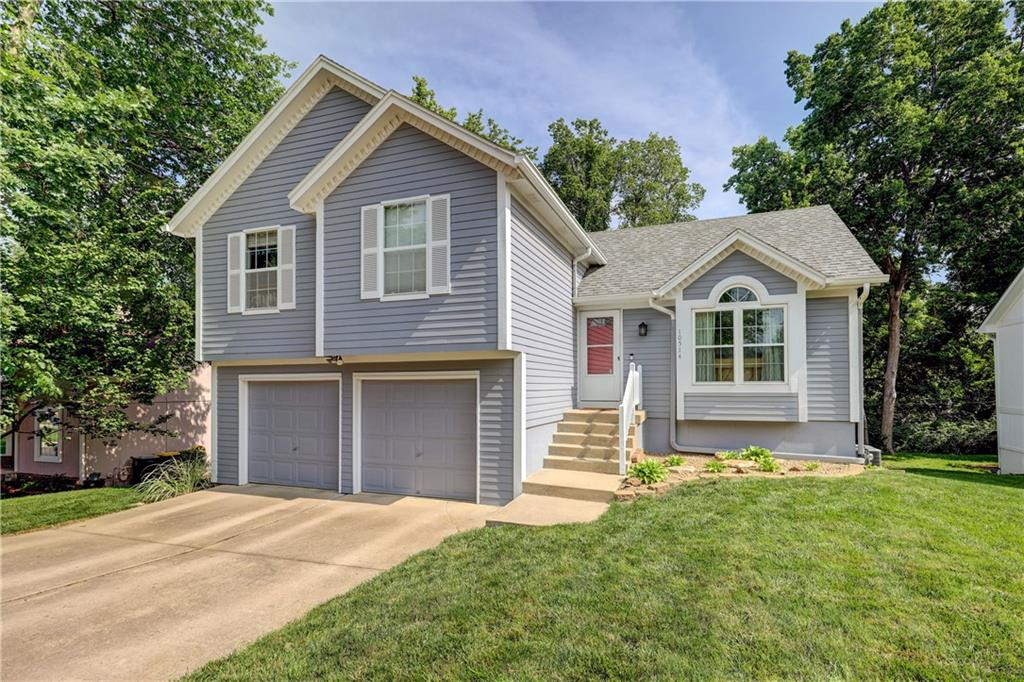 Listing Photo MLS #HMS2550338