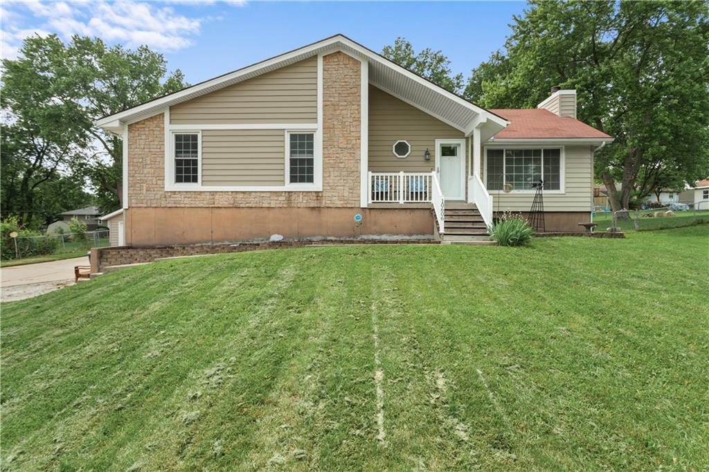 Listing Photo MLS #HMS2550526