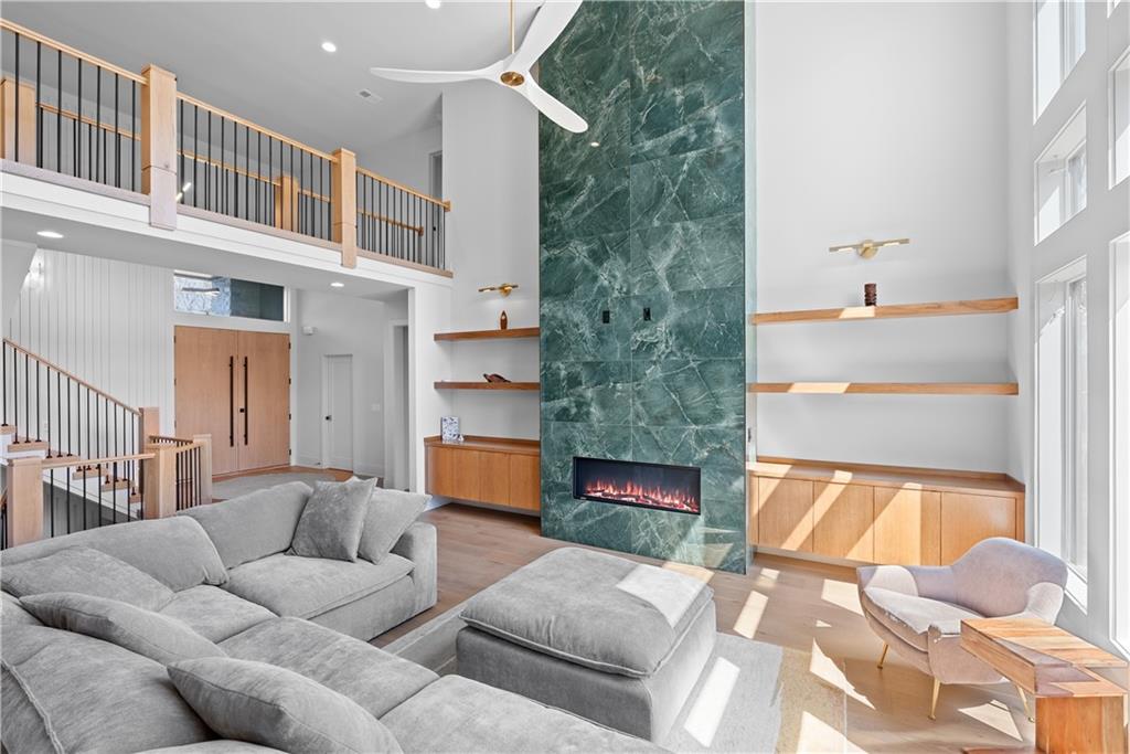 Listing Photo MLS #HMS2550618
