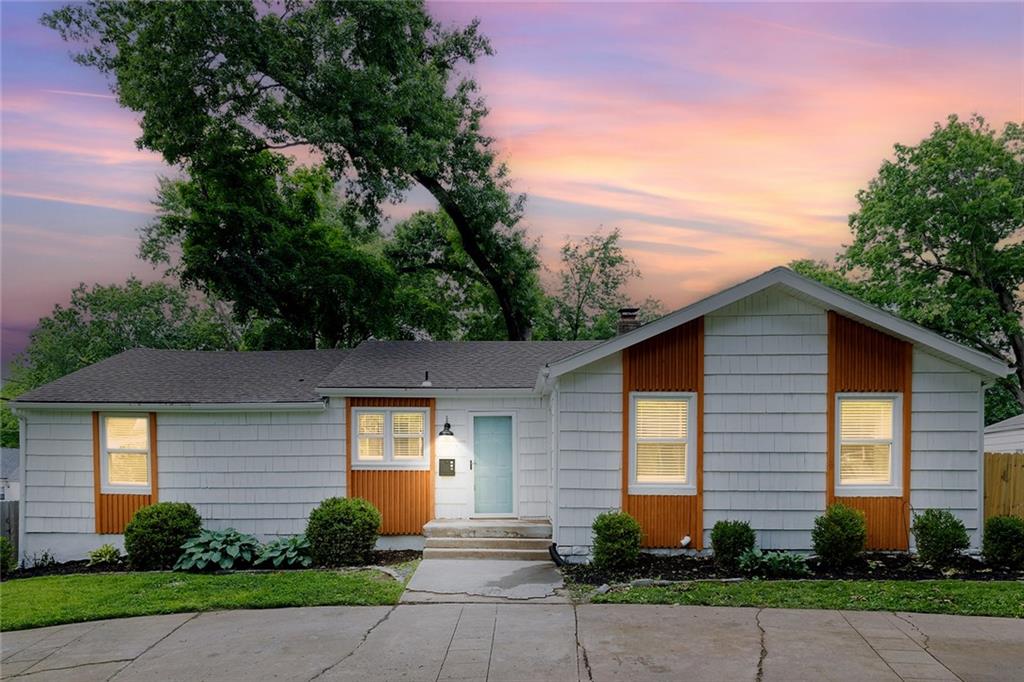 Listing Photo MLS #HMS2550876