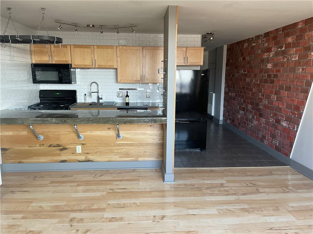 Listing Photo MLS #HMS2551019