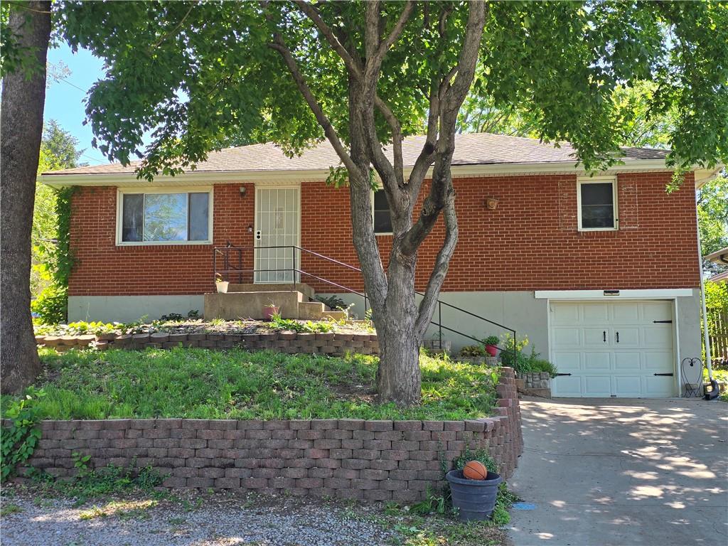 Listing Photo MLS #HMS2551051