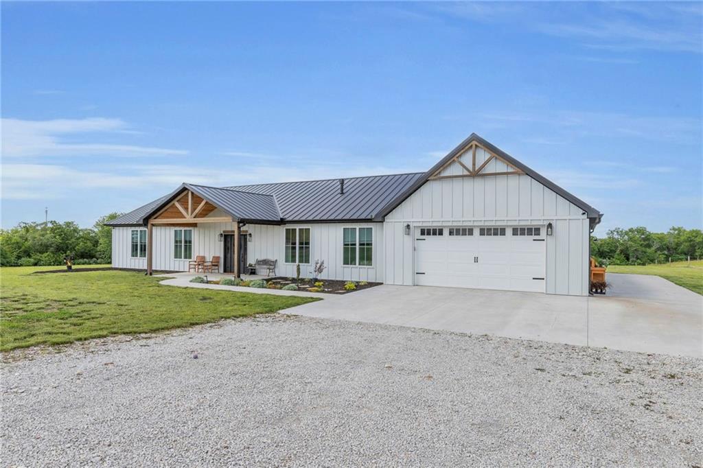 Listing Photo MLS #HMS2551088
