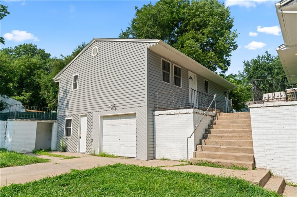 Listing Photo MLS #HMS2551729