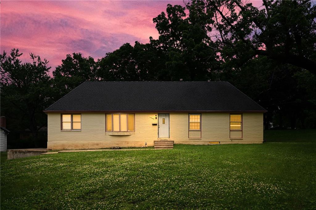 Listing Photo MLS #HMS2552103