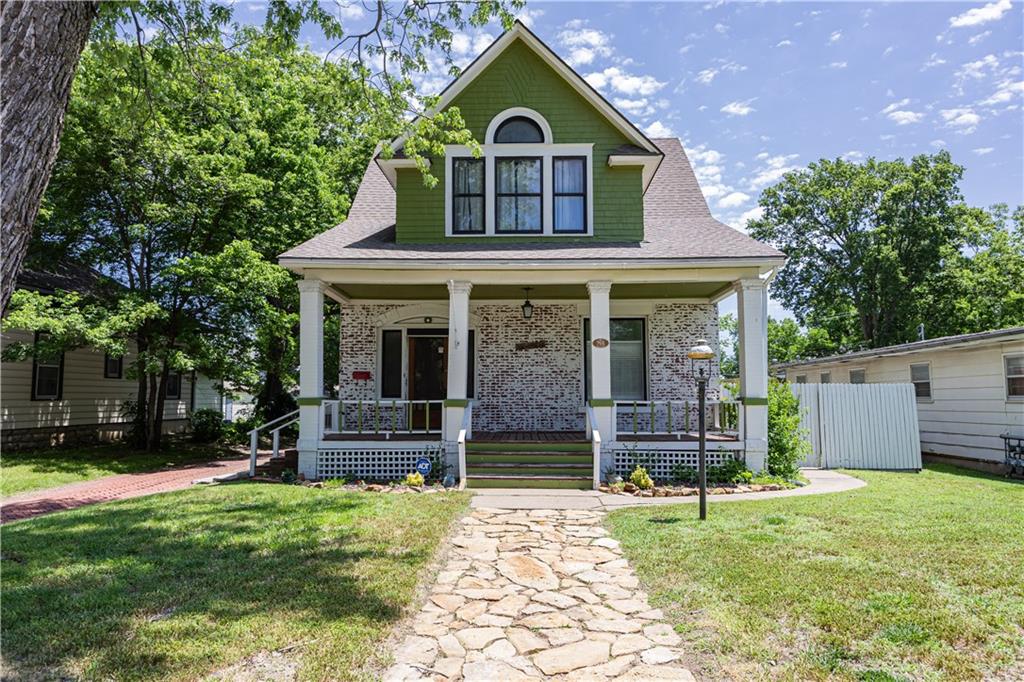 Listing Photo MLS #HMS2552276