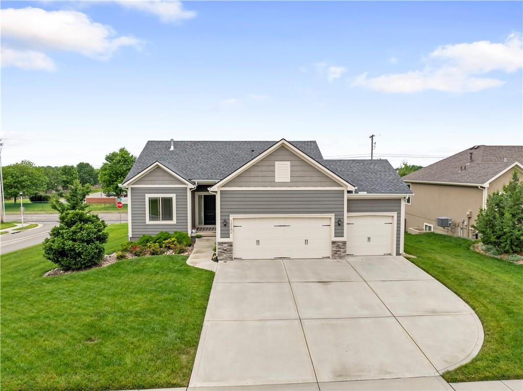 Listing Photo MLS #HMS2552646