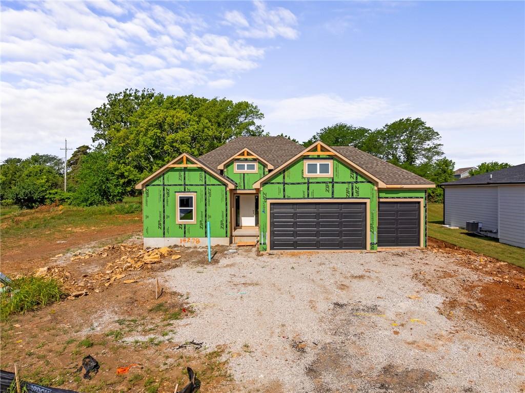 Listing Photo MLS #HMS2552738