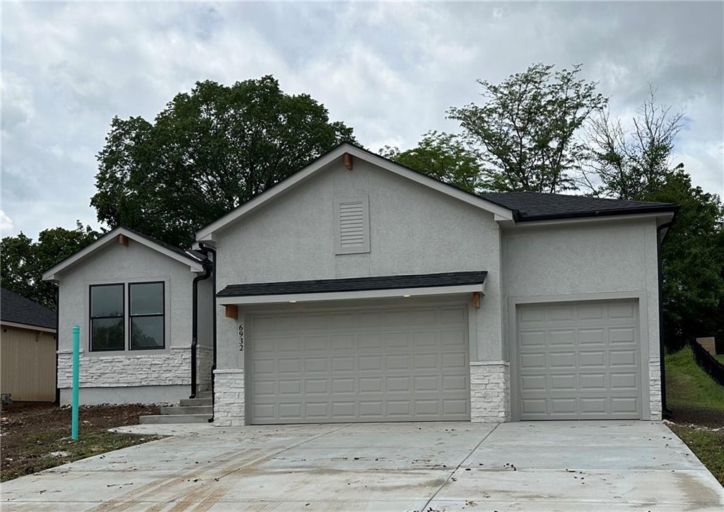 Listing Photo MLS #HMS2552872