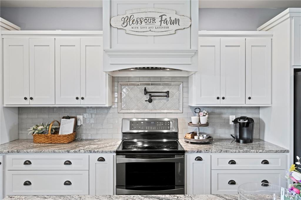 Listing Photo MLS #HMS2552892