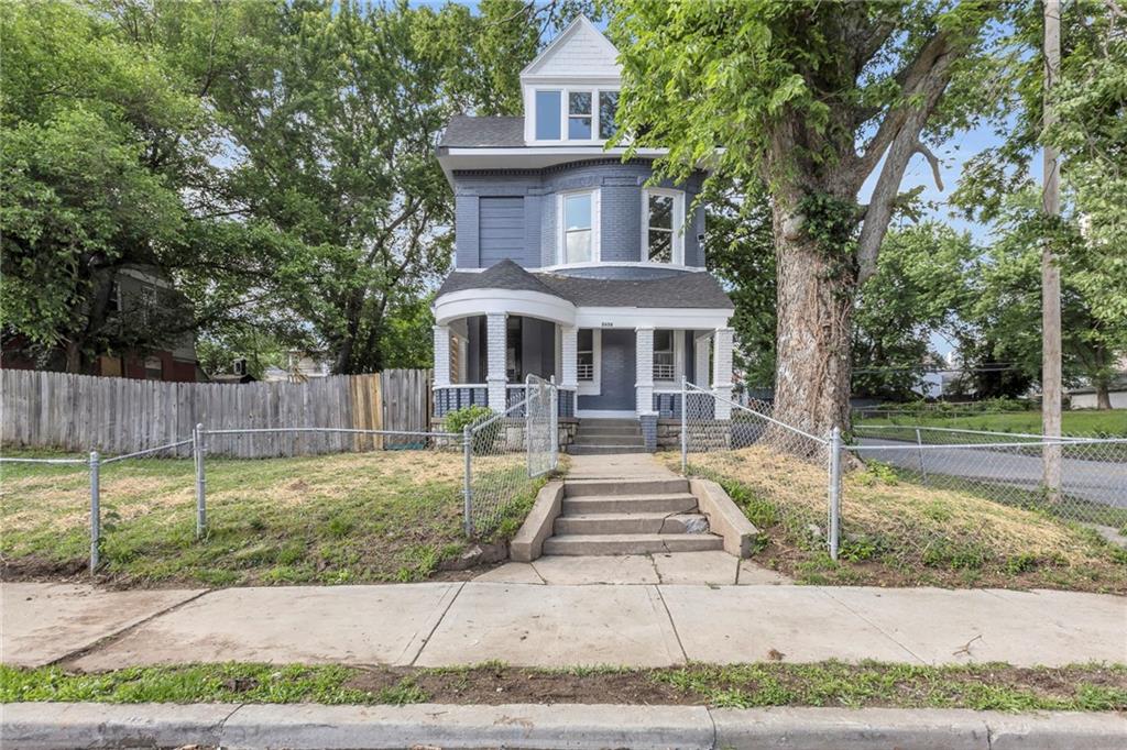Listing Photo MLS #HMS2553059