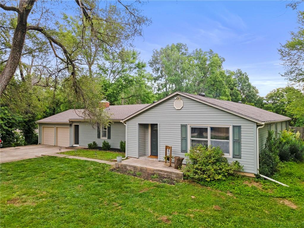 Listing Photo MLS #HMS2553259