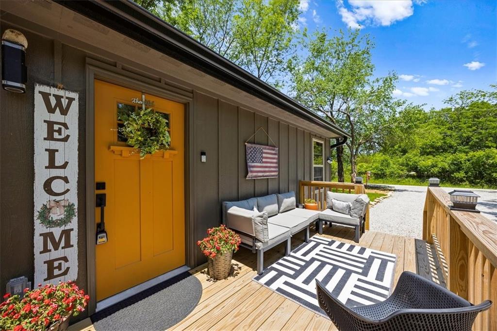 Listing Photo MLS #HMS2553685