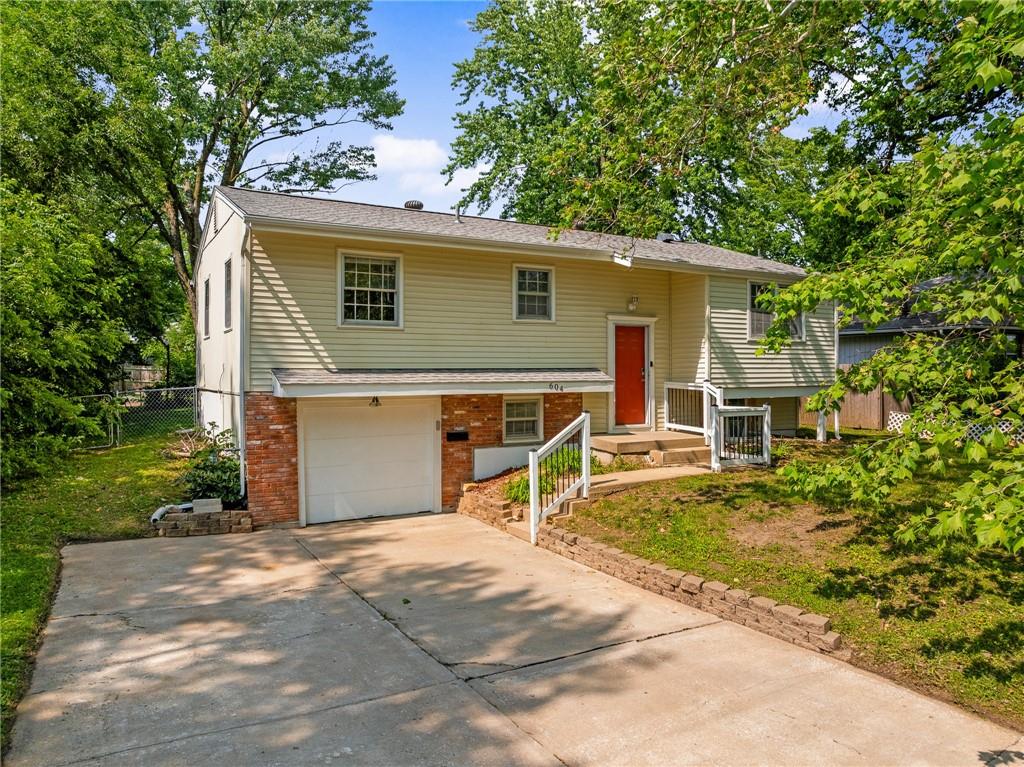 Listing Photo MLS #HMS2553753