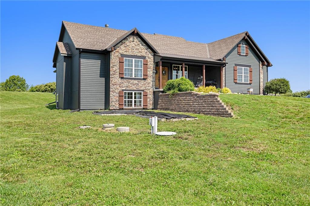 Listing Photo MLS #HMS2553891