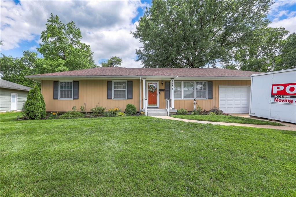 Listing Photo MLS #HMS2555026