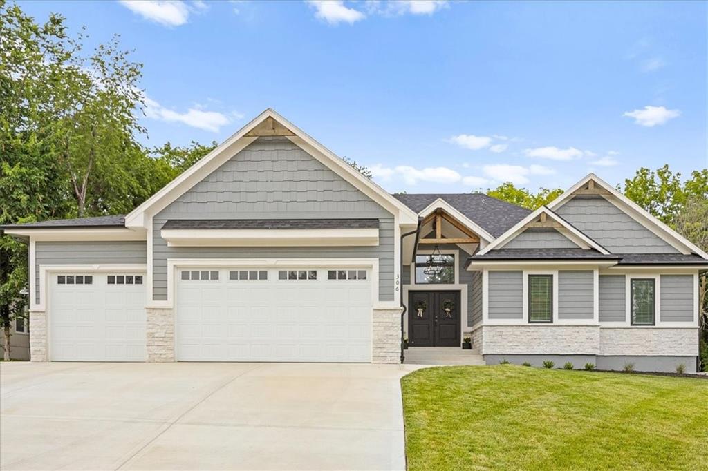 Listing Photo MLS #HMS2555200