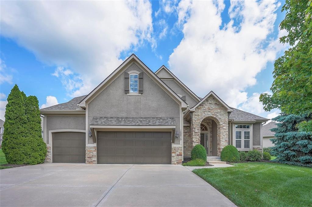 Listing Photo MLS #HMS2555227