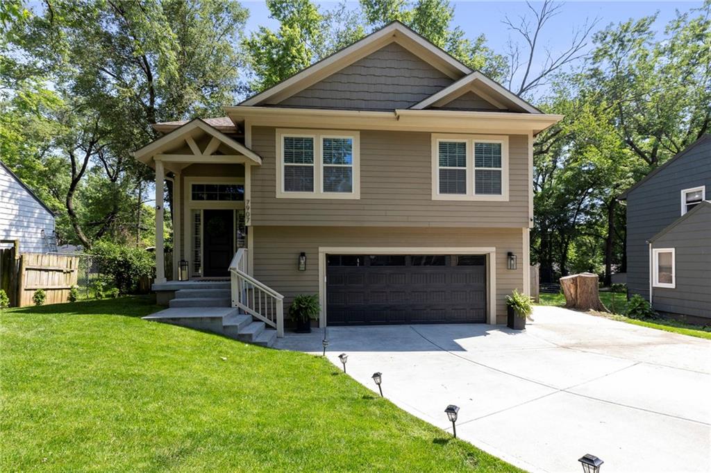 Listing Photo MLS #HMS2555234