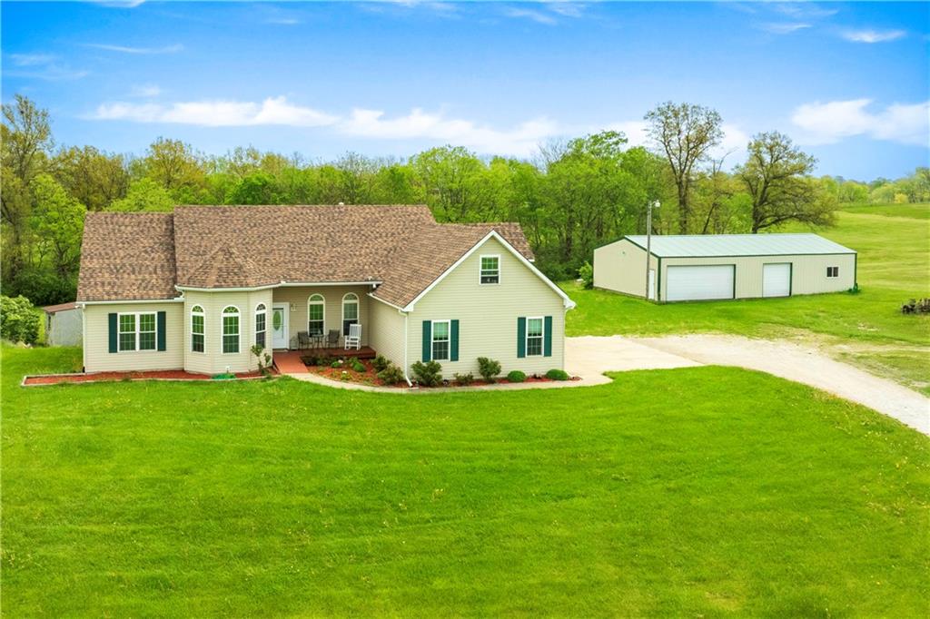Listing Photo MLS #HMS2555475