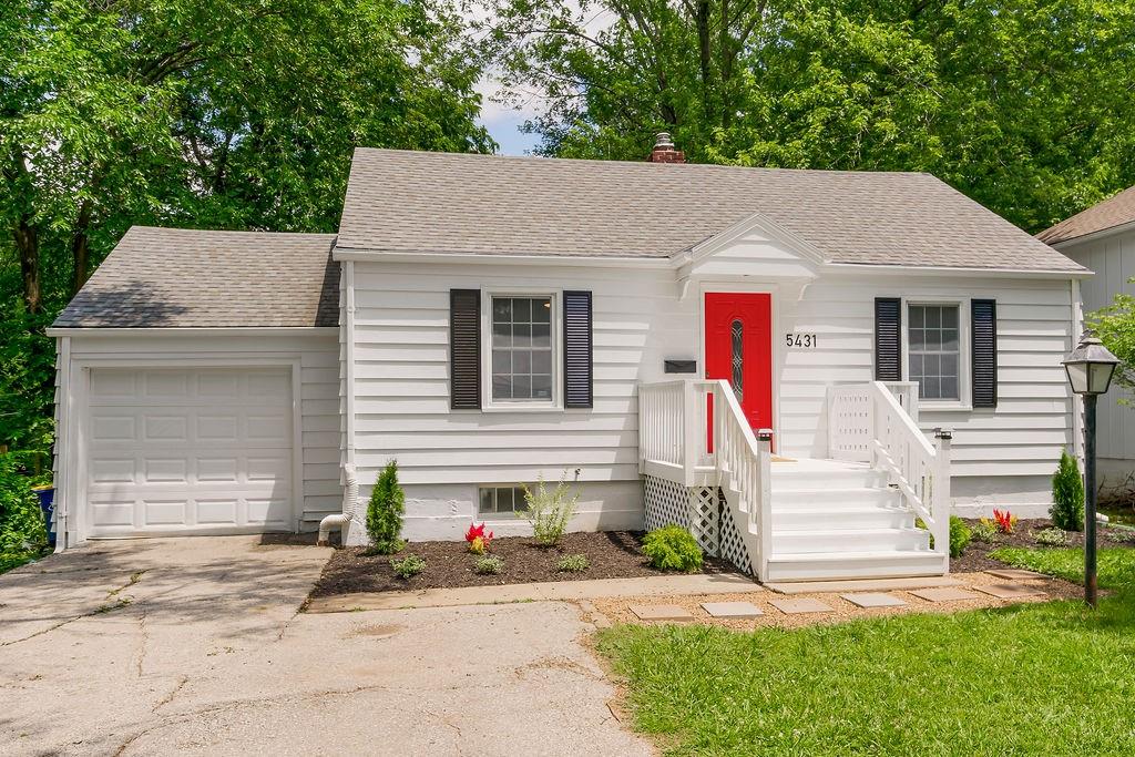 Listing Photo MLS #HMS2555481