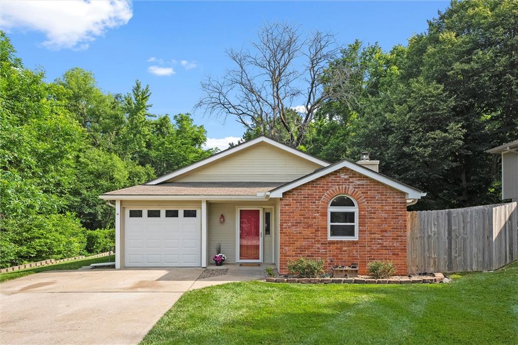 Listing Photo MLS #HMS2555491