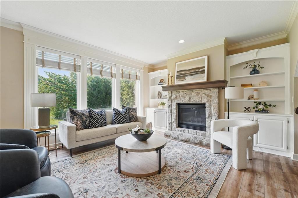 Listing Photo MLS #HMS2555549