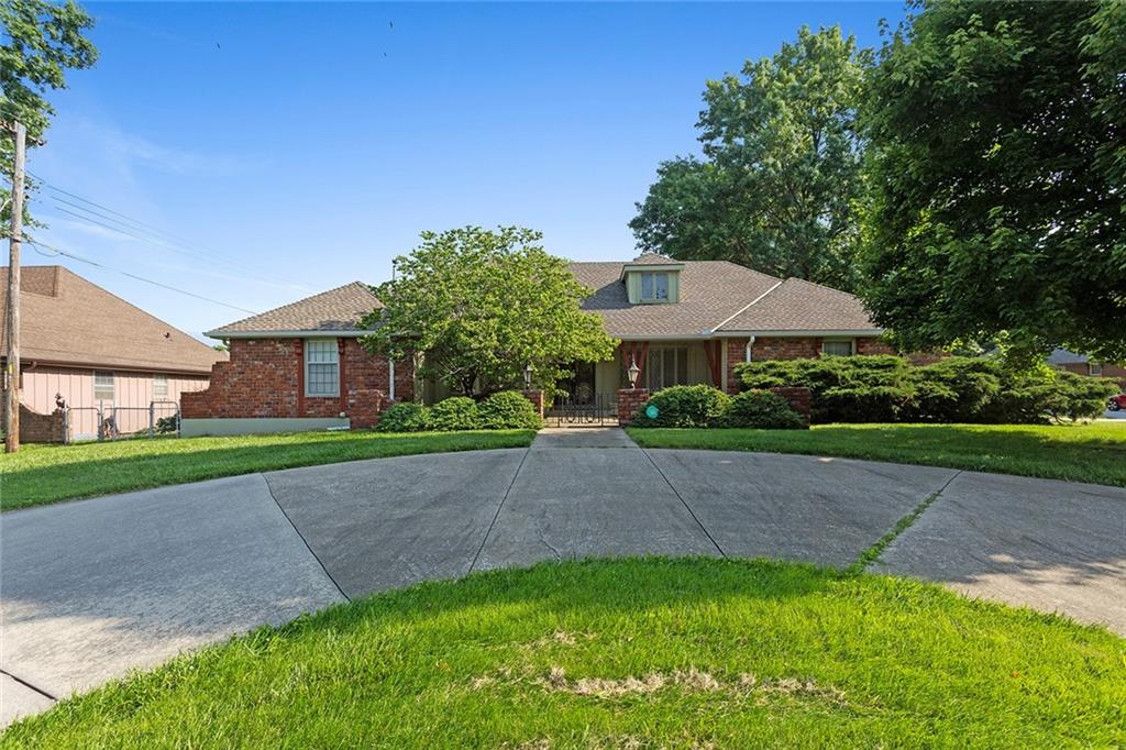 Listing Photo MLS #HMS2555636