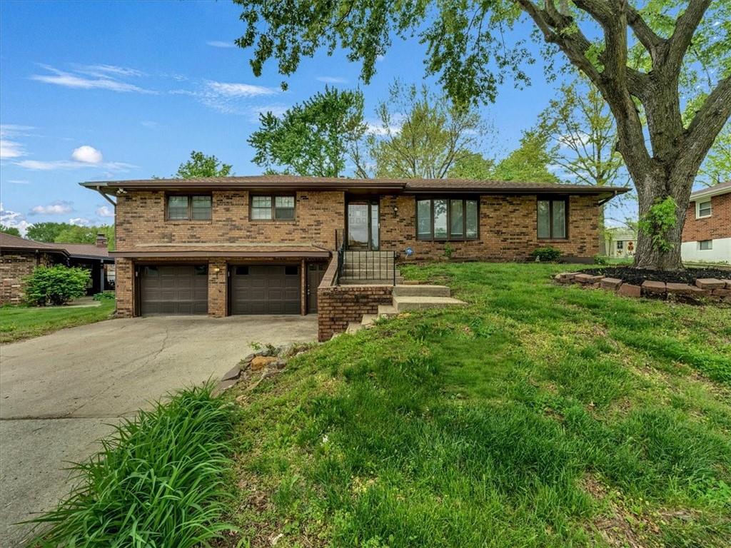 Listing Photo MLS #HMS2555693