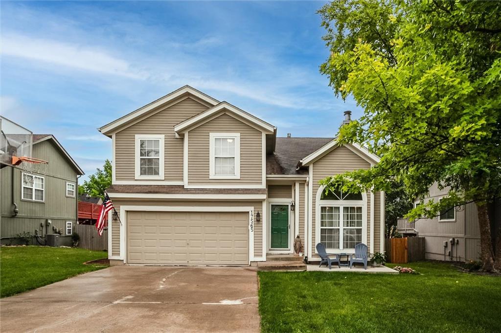 Listing Photo MLS #HMS2555777