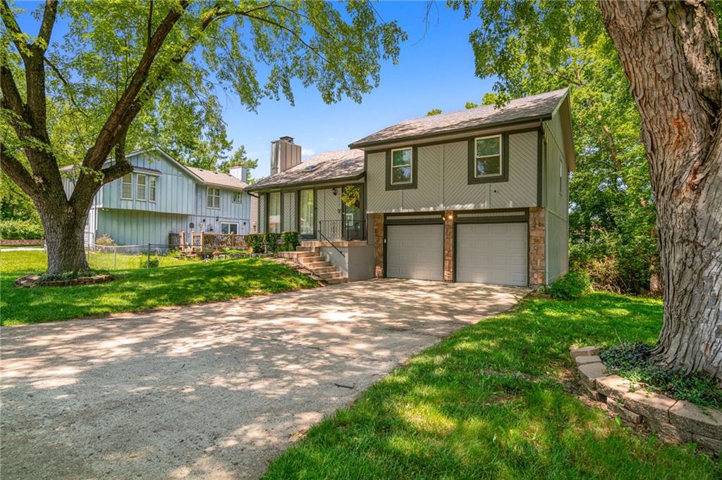 Listing Photo MLS #HMS2555781