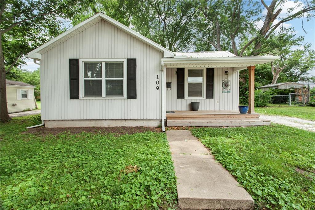 Listing Photo MLS #HMS2555869