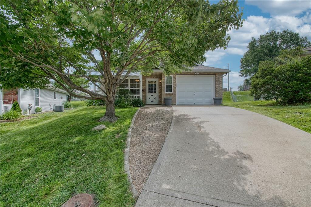 Listing Photo MLS #HMS2555872