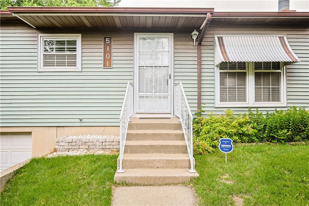 Listing Photo MLS #HMS2555891